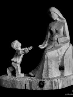 Skulptur-Mutterleben